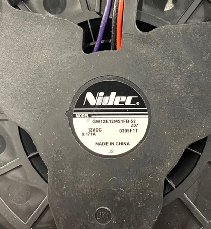 Gorenje GW12E12MS1FB-52 Lüftermotor Nidec für Kühlschrank, originaler Ersatzteil, Ansicht des Lüftermotors.